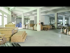 Alambre 3 integrado encendiendo el sistema de pista para la tienda del restaurante del café