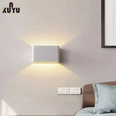 Luces de la pared arriba y abajo de la lámpara llevada moderna del aplique del cuerpo de aluminio
