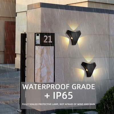 Prenda impermeable al aire libre de la luz 9w de la pared del jardín del hotel creativo del triángulo