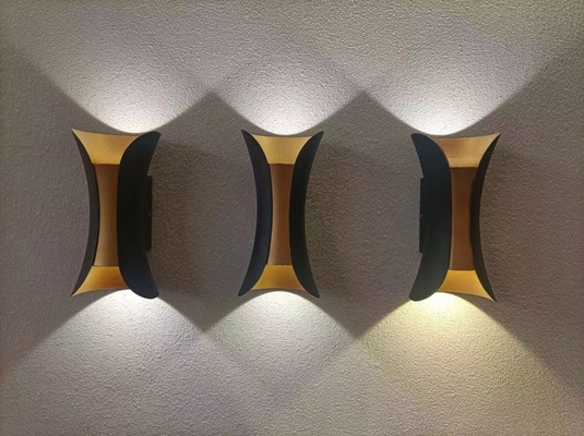 10W moderno arriba y abajo de la lámpara al aire libre del aplique llevó la luz de la pared de los accesorios decorativa